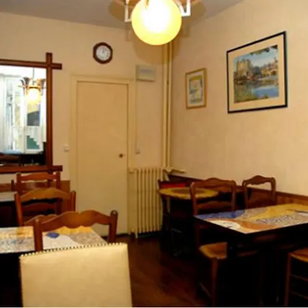 Renova Hotel 2*